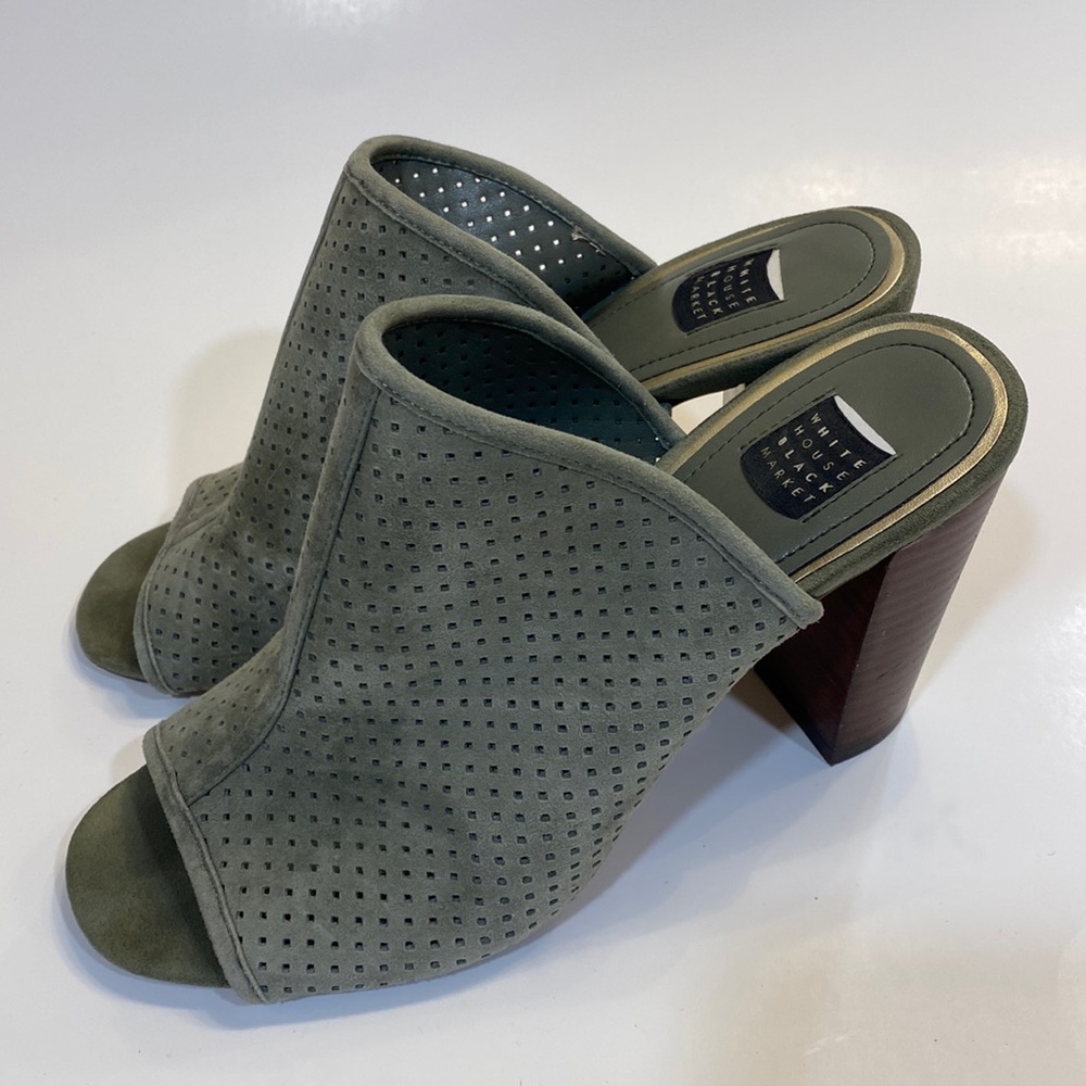 White House Black Market Mackenna Military Green Chunky Heel Mule Peep Toe 7.5